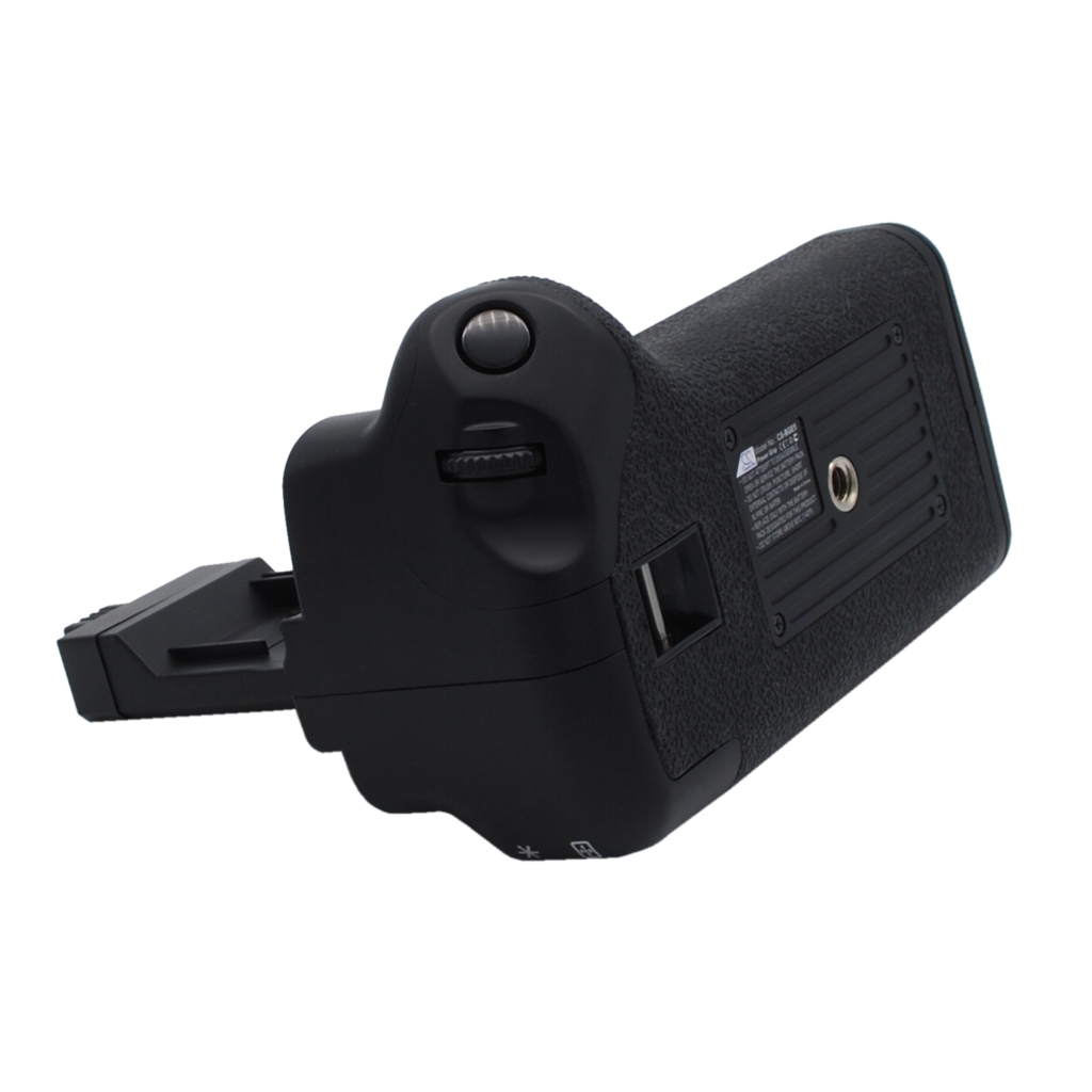 Battery grip compatible with Canon